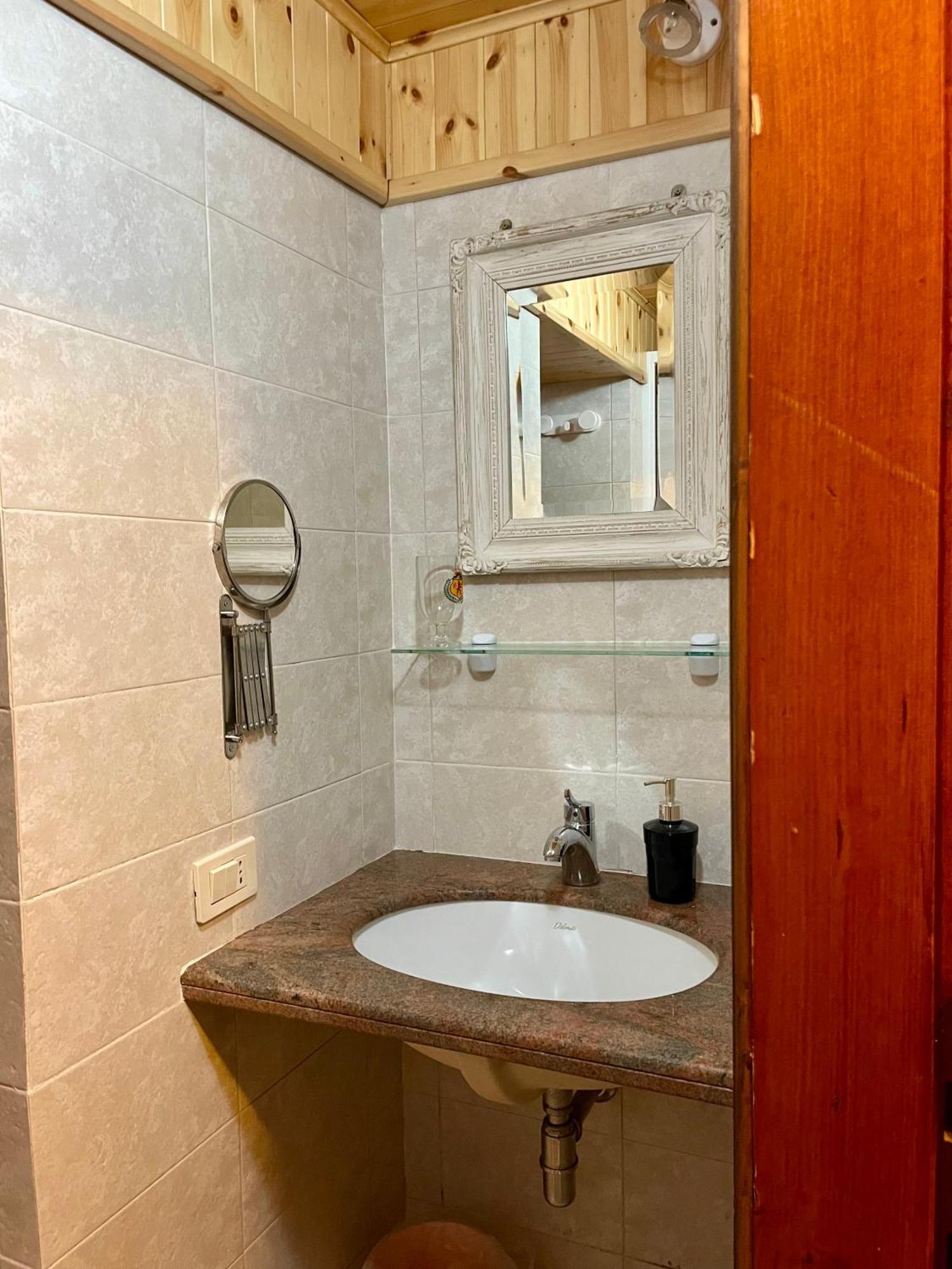 Chalet Natura La Taverna Dei 3 Porcellini Cavaliere  Kültér fotó