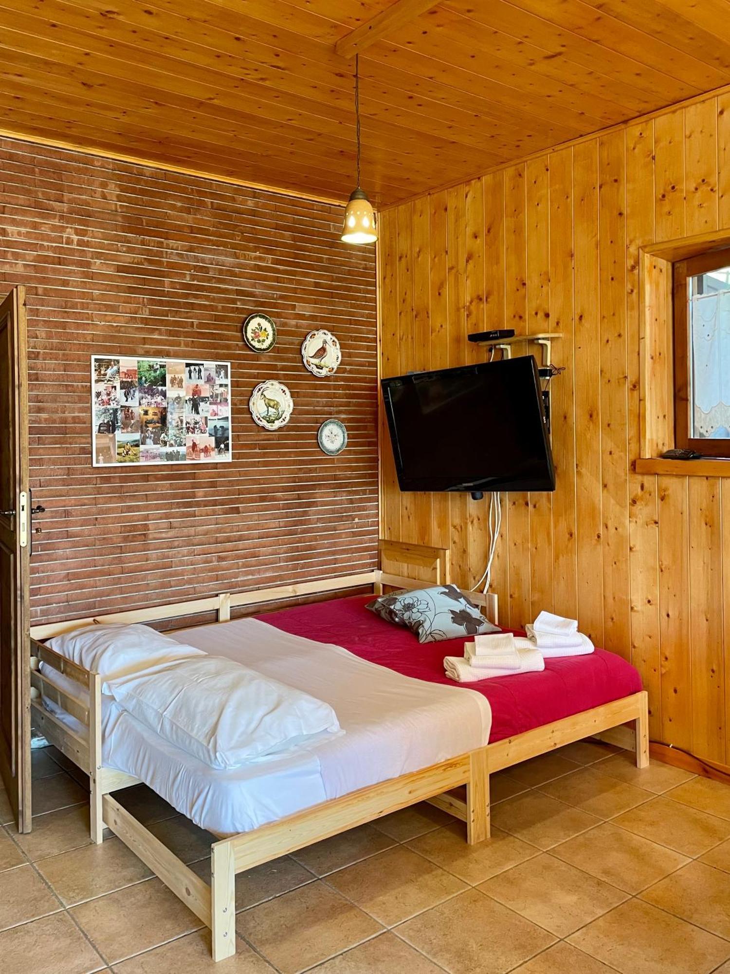 Chalet Natura La Taverna Dei 3 Porcellini Cavaliere  Kültér fotó