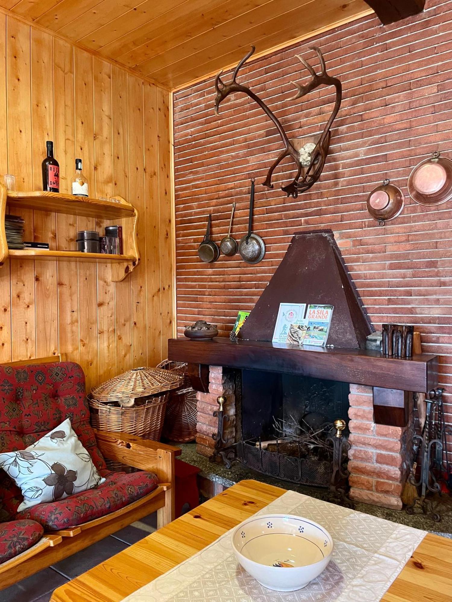 Chalet Natura La Taverna Dei 3 Porcellini Cavaliere  Kültér fotó